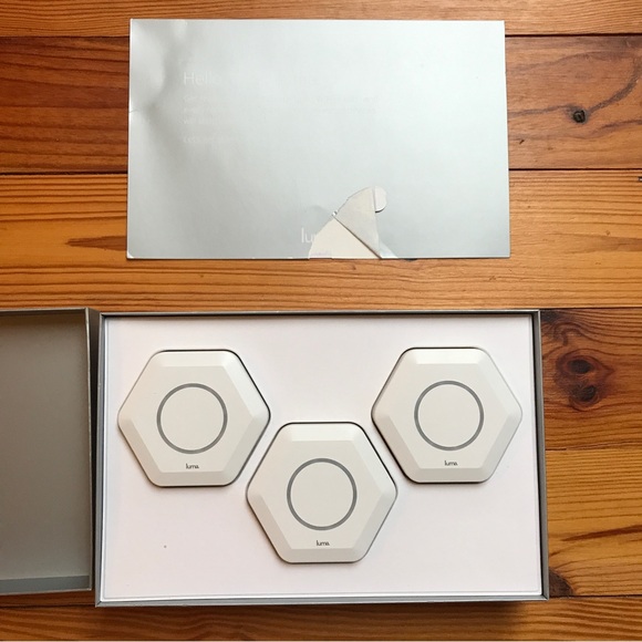 Luma Home Apple Inc. Surround WIFI System, NWT - Picture 6 of 8